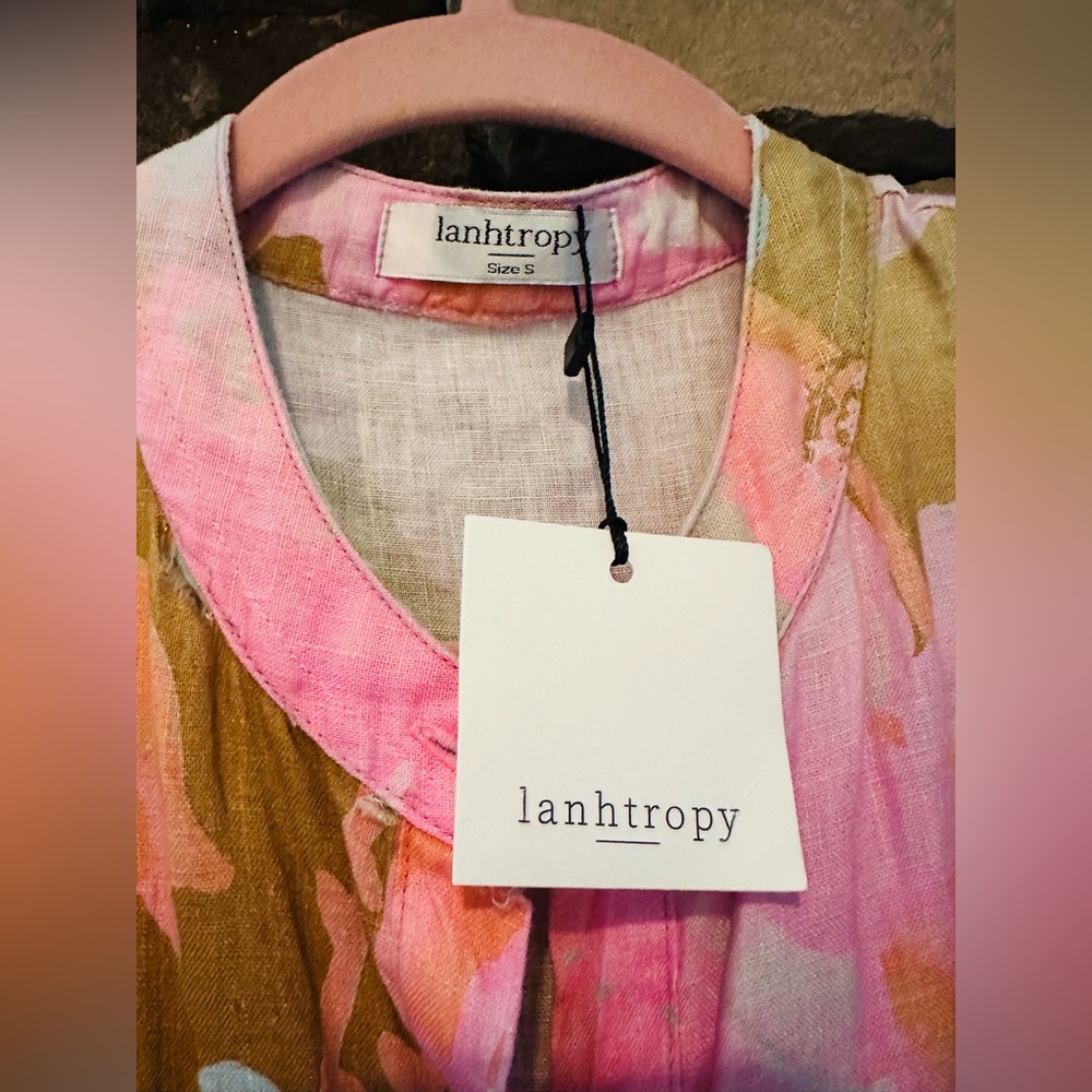 NWT Lanhtropy Floral Puff Sleeve Dress! SZ Small - Picture 2 of 8